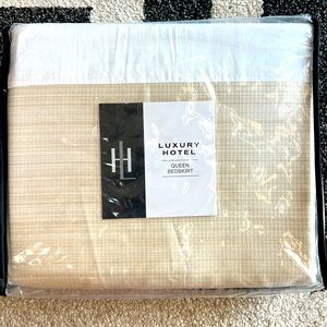 Hotel Luxury Soho Queen Bed Skirt